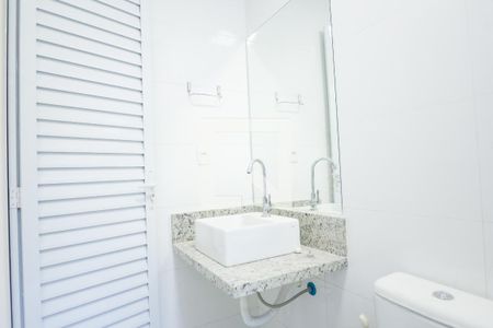 Casa para alugar com 75m², 1 quarto e 1 vaga Casa para alugar com 75m², 1 quarto e 1 vagaBanheiro