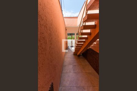 Casa para alugar com 80m², 2 quartos e 1 vaga Casa para alugar com 80m², 2 quartos e 1 vagaCorredor
