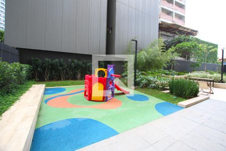 Studio à venda com 26m², 1 quarto e sem vaga Studio à venda com 26m², 1 quarto e sem vagaÁrea Comum - Playground