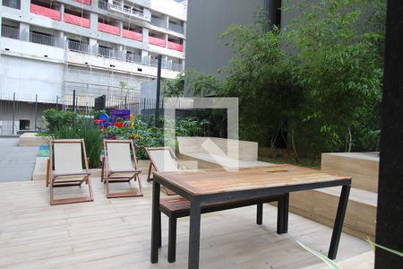 Studio à venda com 26m², 1 quarto e sem vaga Studio à venda com 26m², 1 quarto e sem vagaÁrea Comum - Área verde