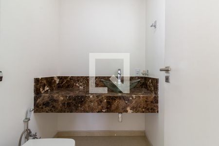 Lavabo de apartamento para alugar com 3 quartos, 240m² em Moema, São Paulo
