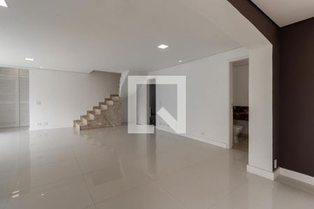 Sala de apartamento para alugar com 3 quartos, 240m² em Moema, São Paulo