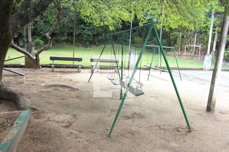 Apartamento à venda com 48m², 1 quarto e sem vagaÁrea Comum - Playground