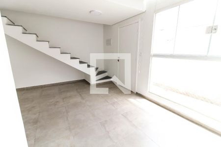 Sala de casa para alugar com 1 quarto, 60m² em Vila Prudente, São Paulo