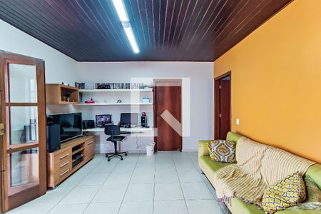 Casa à venda com 253m², 4 quartos e 3 vagas Casa à venda com 253m², 4 quartos e 3 vagasSaleta