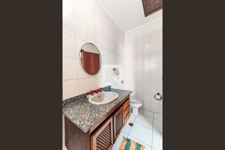 Casa à venda com 253m², 4 quartos e 3 vagas Casa à venda com 253m², 4 quartos e 3 vagasBanheiro