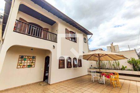 Casa à venda com 253m², 4 quartos e 3 vagas Casa à venda com 253m², 4 quartos e 3 vagasTerraço da Sala