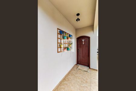 Casa à venda com 253m², 4 quartos e 3 vagas Casa à venda com 253m², 4 quartos e 3 vagasHall de entrada