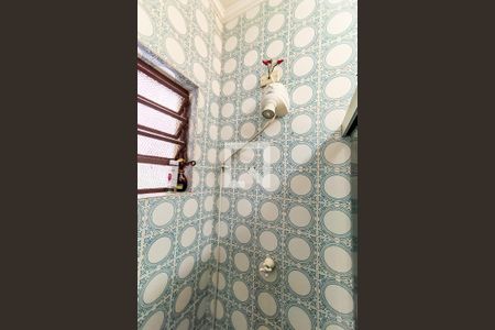 Casa à venda com 253m², 4 quartos e 3 vagas Casa à venda com 253m², 4 quartos e 3 vagasBanheiro Social