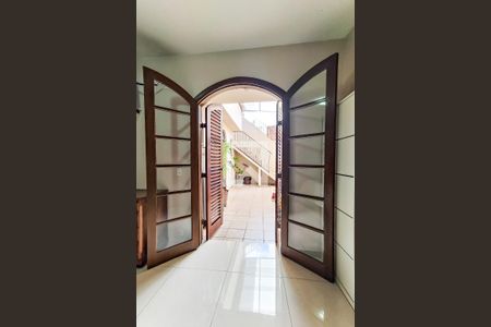 Casa à venda com 253m², 4 quartos e 3 vagas Casa à venda com 253m², 4 quartos e 3 vagasVista da Suíte