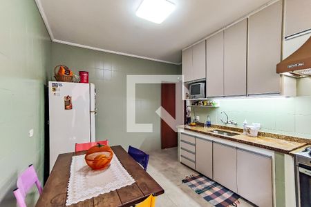 Casa à venda com 253m², 4 quartos e 3 vagas Casa à venda com 253m², 4 quartos e 3 vagasCozinha