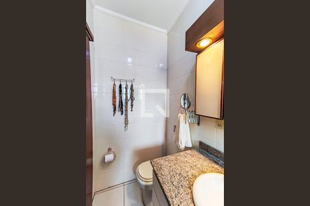 Casa à venda com 253m², 4 quartos e 3 vagas Casa à venda com 253m², 4 quartos e 3 vagasBanheiro Suíte 2