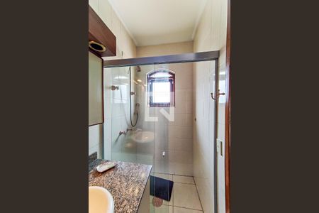 Casa à venda com 253m², 4 quartos e 3 vagas Casa à venda com 253m², 4 quartos e 3 vagasBanheiro Suíte 2