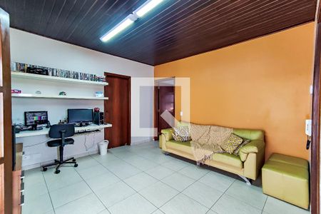 Casa à venda com 253m², 4 quartos e 3 vagas Casa à venda com 253m², 4 quartos e 3 vagasSaleta