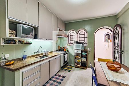 Casa à venda com 253m², 4 quartos e 3 vagas Casa à venda com 253m², 4 quartos e 3 vagasCozinha