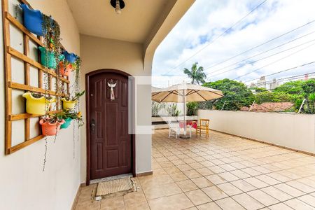 Casa à venda com 253m², 4 quartos e 3 vagas Casa à venda com 253m², 4 quartos e 3 vagasHall de entrada