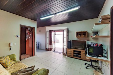 Casa à venda com 253m², 4 quartos e 3 vagas Casa à venda com 253m², 4 quartos e 3 vagasSaleta