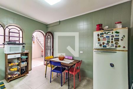 Casa à venda com 253m², 4 quartos e 3 vagas Casa à venda com 253m², 4 quartos e 3 vagasCozinha