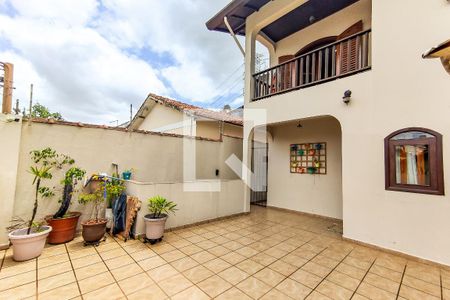 Casa à venda com 253m², 4 quartos e 3 vagas Casa à venda com 253m², 4 quartos e 3 vagasTerraço da Sala