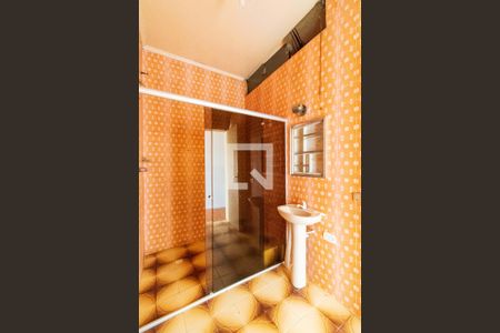 Casa à venda com 180m², 3 quartos e 2 vagasBanheiro