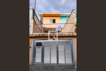 Casa à venda com 180m², 3 quartos e 2 vagasFachada