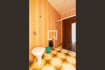 Casa à venda com 180m², 3 quartos e 2 vagasBanheiro