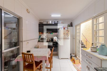 Casa à venda com 235m², 3 quartos e 2 vagasCozinha