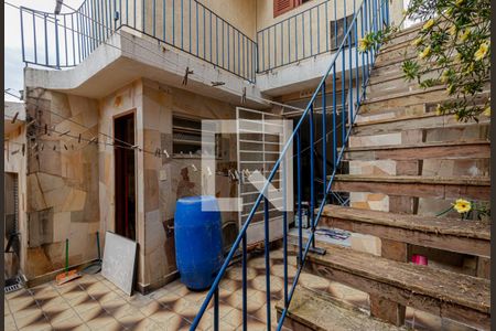 Casa à venda com 235m², 3 quartos e 2 vagasQuintal - Área de Serviço 