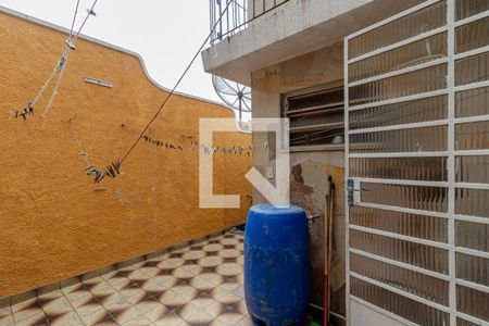 Casa à venda com 235m², 3 quartos e 2 vagasQuintal - Área de Serviço 