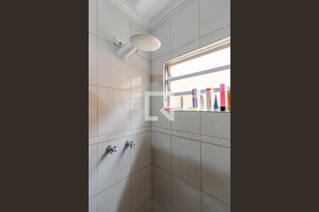 Casa à venda com 235m², 3 quartos e 2 vagasBanheiro 