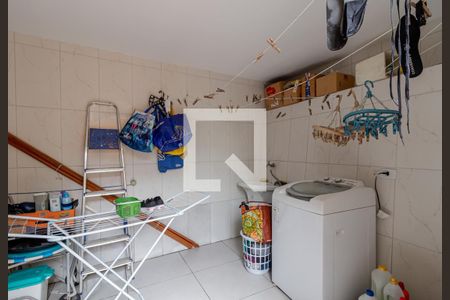 Casa à venda com 235m², 3 quartos e 2 vagasÁrea de Serviço