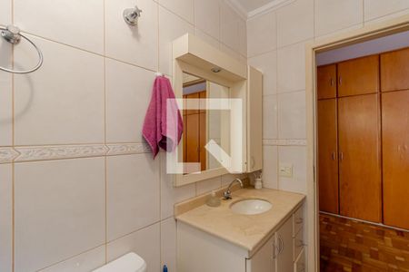 Casa à venda com 235m², 3 quartos e 2 vagasBanheiro da Suíte