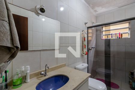 Casa à venda com 235m², 3 quartos e 2 vagasBanheiro 