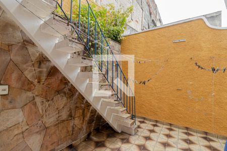 Casa à venda com 235m², 3 quartos e 2 vagasQuintal - Área de Serviço 