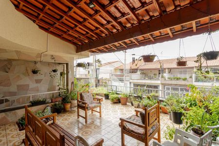 Casa à venda com 235m², 3 quartos e 2 vagasTerraço