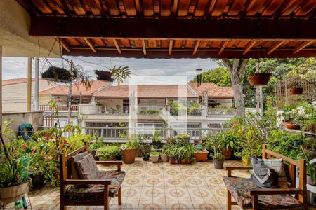 Casa à venda com 235m², 3 quartos e 2 vagasTerraço