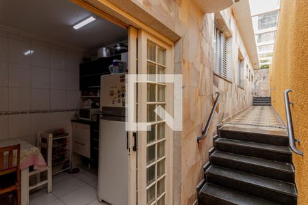 Casa à venda com 235m², 3 quartos e 2 vagasCorredor Lateral