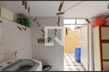 Casa à venda com 235m², 3 quartos e 2 vagasÁrea de Serviço