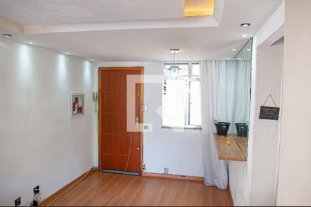 sala de apartamento para alugar com 2 quartos, 42m² em Taquara, Rio de Janeiro
