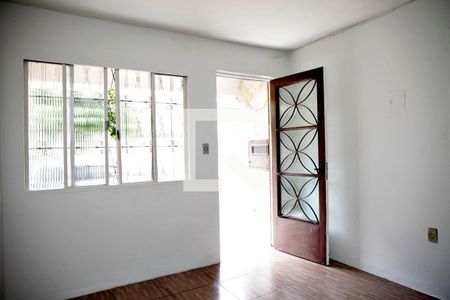 Sala de casa para alugar com 2 quartos, 80m² em Vila Jardim, Porto Alegre