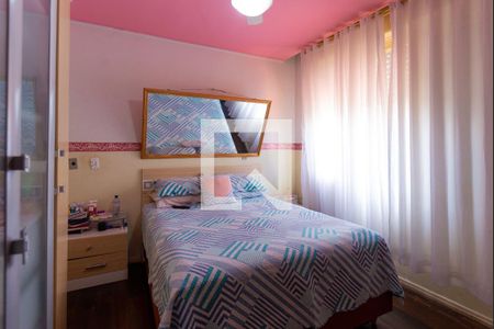 Suíte 1 de casa à venda com 4 quartos, 280m² em Medianeira, Porto Alegre