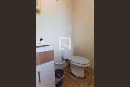 Casa à venda com 280m², 4 quartos e 8 vagasBanheiro 4