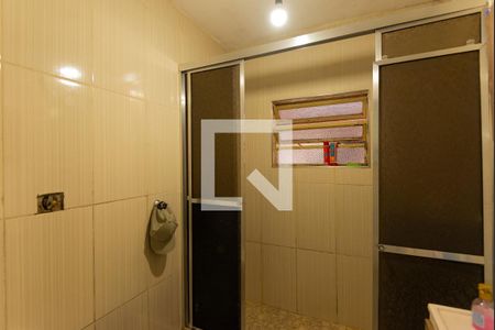 Casa à venda com 280m², 4 quartos e 8 vagasBanheiro da Suíte 2