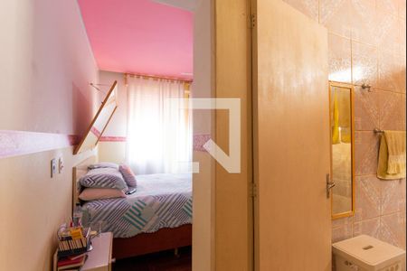 Suíte 1 de casa à venda com 4 quartos, 280m² em Medianeira, Porto Alegre