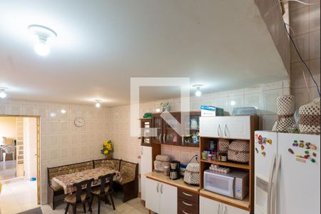 Casa à venda com 280m², 4 quartos e 8 vagasCozinha