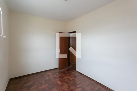 Quarto 1 de apartamento para alugar com 2 quartos, 58m² em Sagrada Família, Belo Horizonte