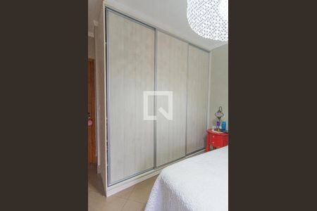 Casa à venda com 278m², 4 quartos e 5 vagasQuarto 3 - Armários