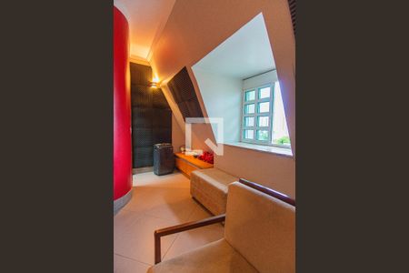 Casa à venda com 278m², 4 quartos e 5 vagasSótão