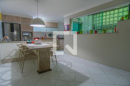 Casa à venda com 278m², 4 quartos e 5 vagasCozinha