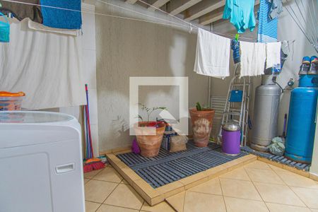 Casa à venda com 278m², 4 quartos e 5 vagasLavanderia